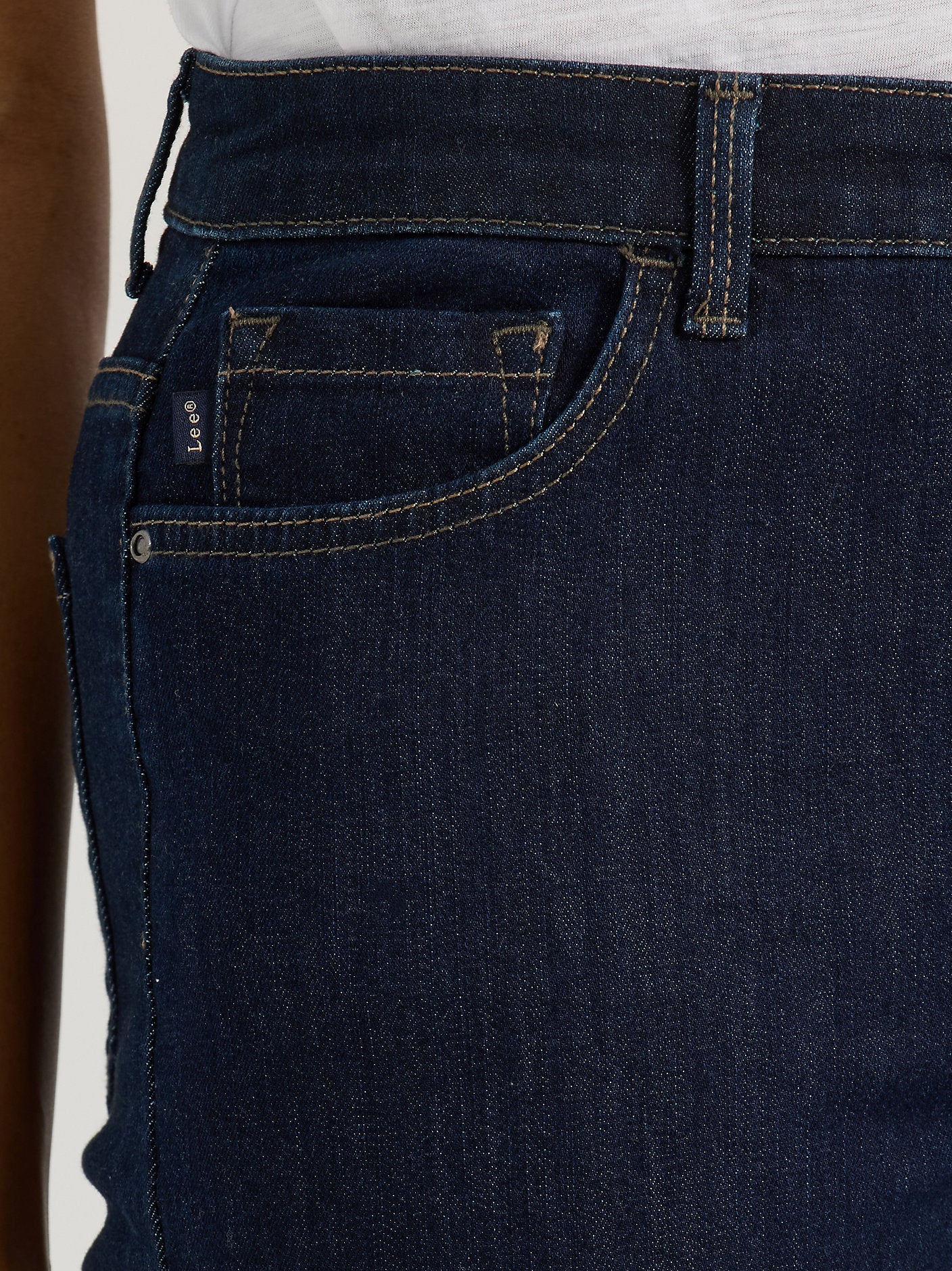 Women’s Instantly Slims Relaxed Fit Straight Leg Jean Classic Fit - Heritage - 340-4894 - Image 6