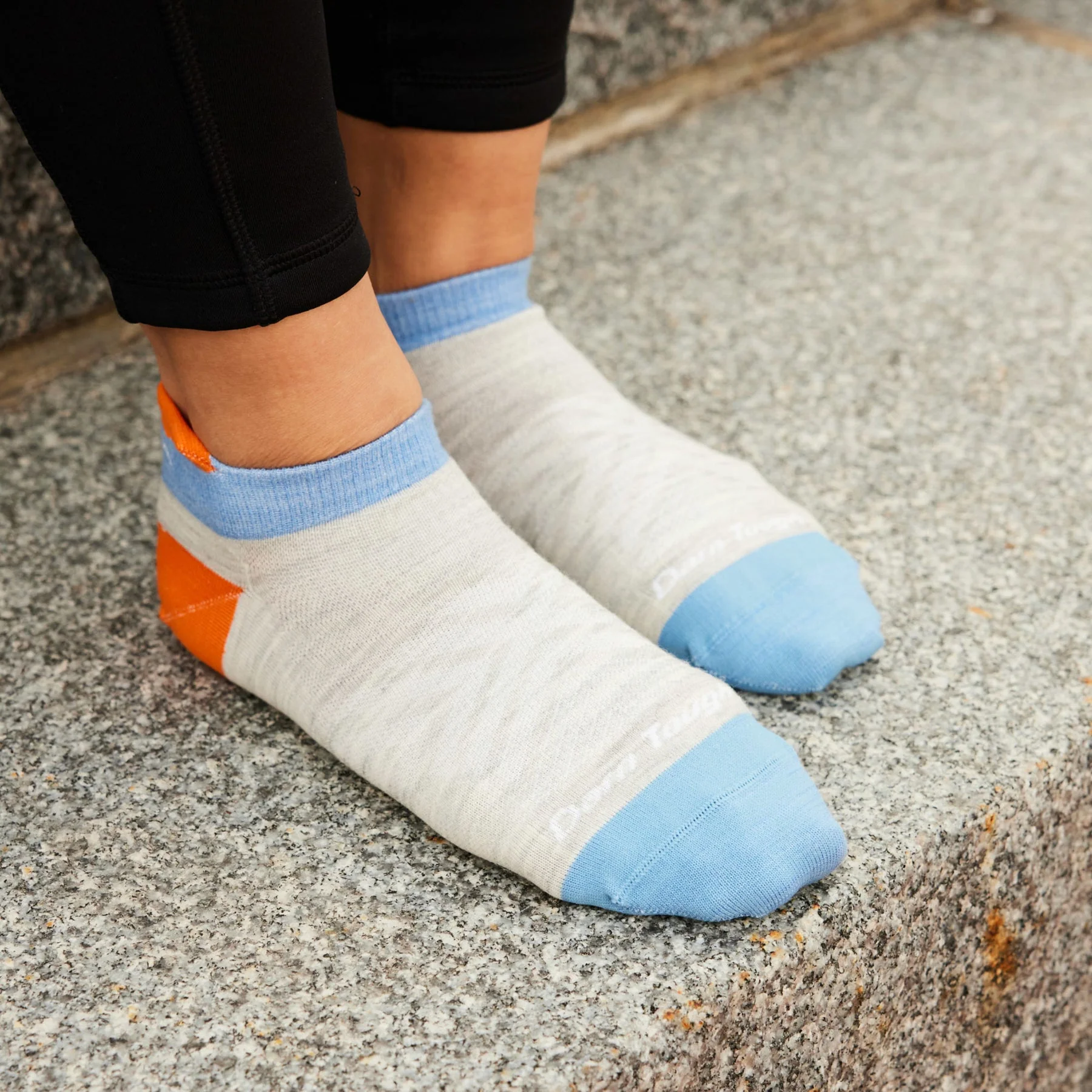 Women's Run No Show Tab No Cushion Ultra-Lightweight Running Sock - 1043 - Image 4